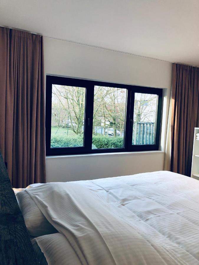 Suites Le Porte-Bonheur Брюж Екстериор снимка