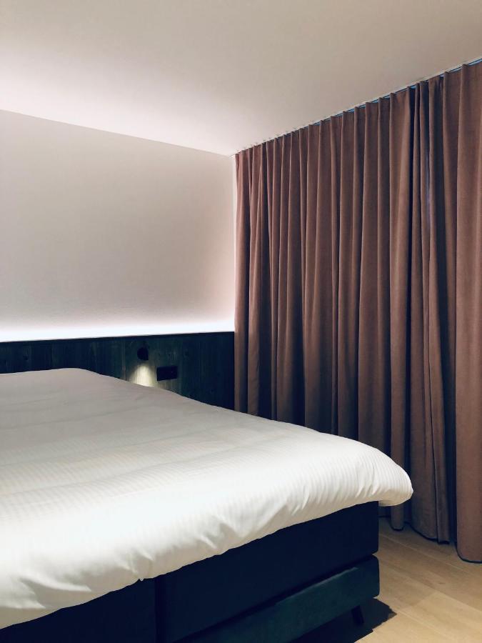 Suites Le Porte-Bonheur Брюж Екстериор снимка