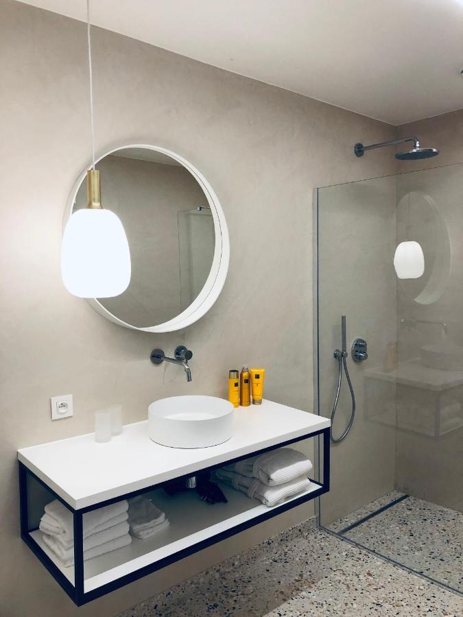 Suites Le Porte-Bonheur Брюж Екстериор снимка
